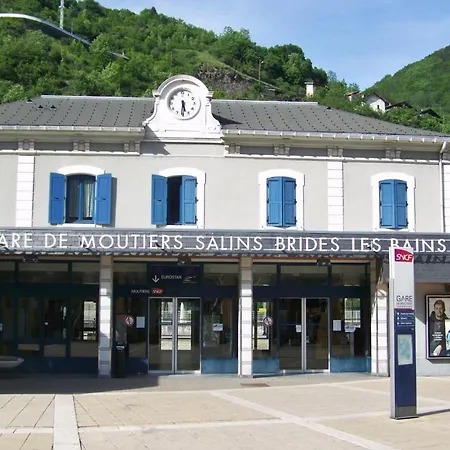 Lägenhet Entre Neige Et Thermes *